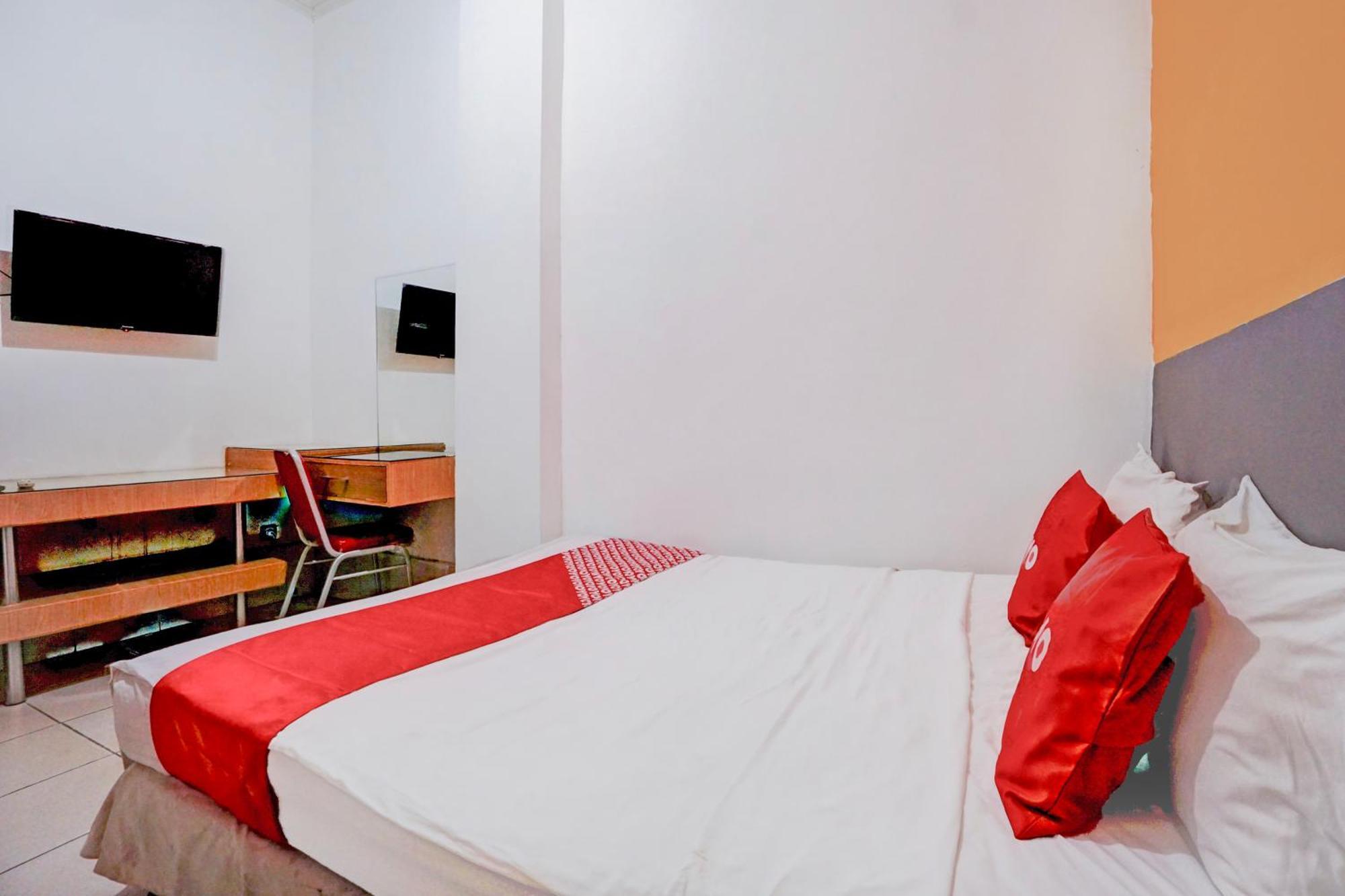 Hotel O Tegalsari Near Tunjungan Plaza Сурабая Екстериор снимка